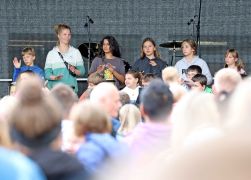 Jenas Groesste Schule Feierte 10 Jaehriges 09